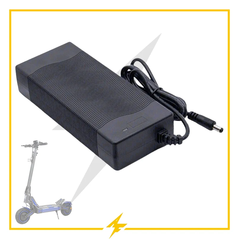 Cargador 52V para patinete eléctrico Ecoxtrem M41 Tank Dual - ¡Carga segura, eficiente y rápida!