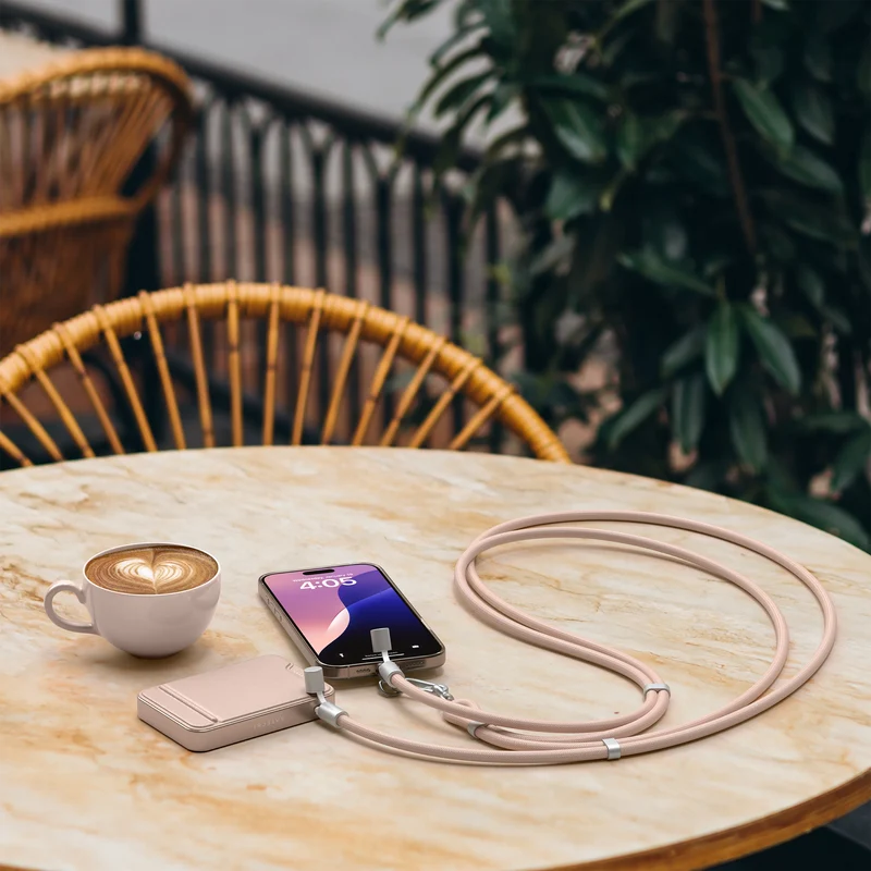 Correa para iPhone OntheGo™ Crossbody con cable USB-C de Satechi - Rosa