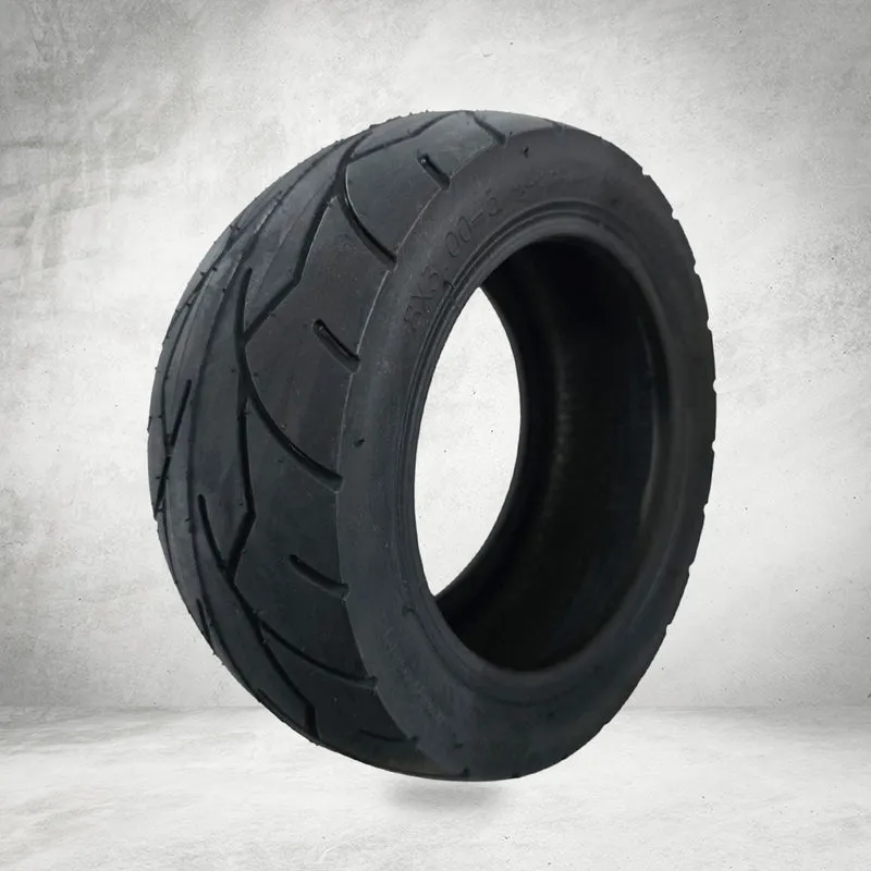 Cubierta rueda neumática para patinete eléctrico Kaabo Mantis 8 8x3-5 (80/65-5) ¡Agarre extremo y cero preocupaciones en tu patin!