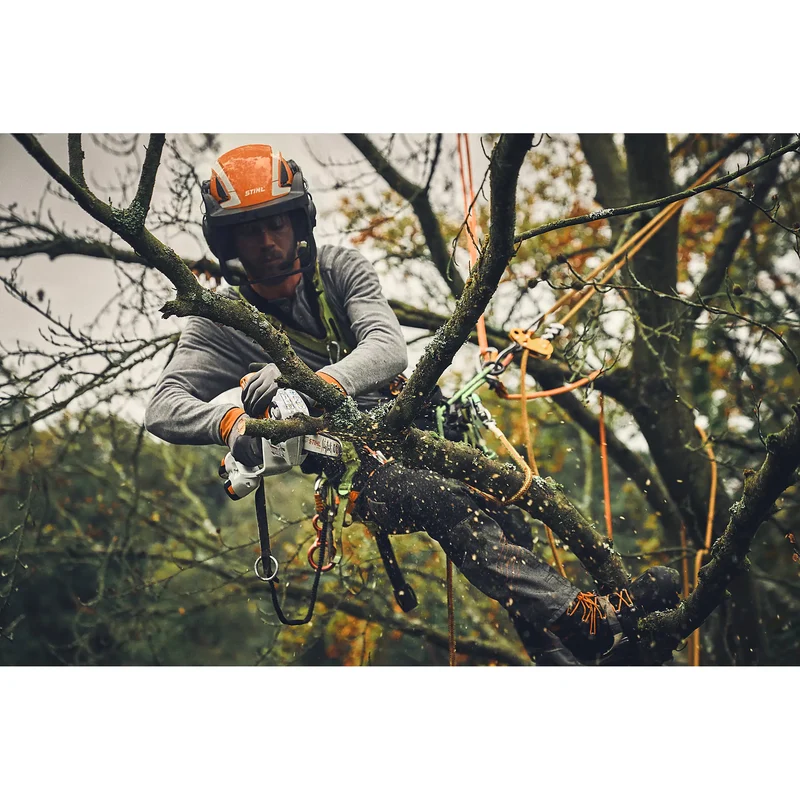 Mini Motosierra STIHL GTA 40 + 2 baterías y cargador