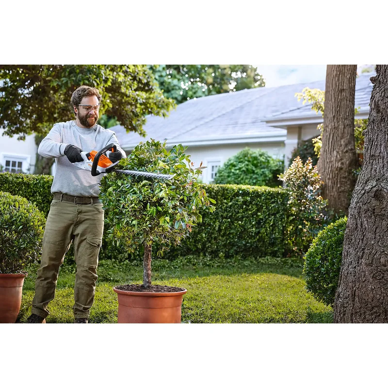 Cortasetos STIHL HSA 40 + 2 Baterías y cargador