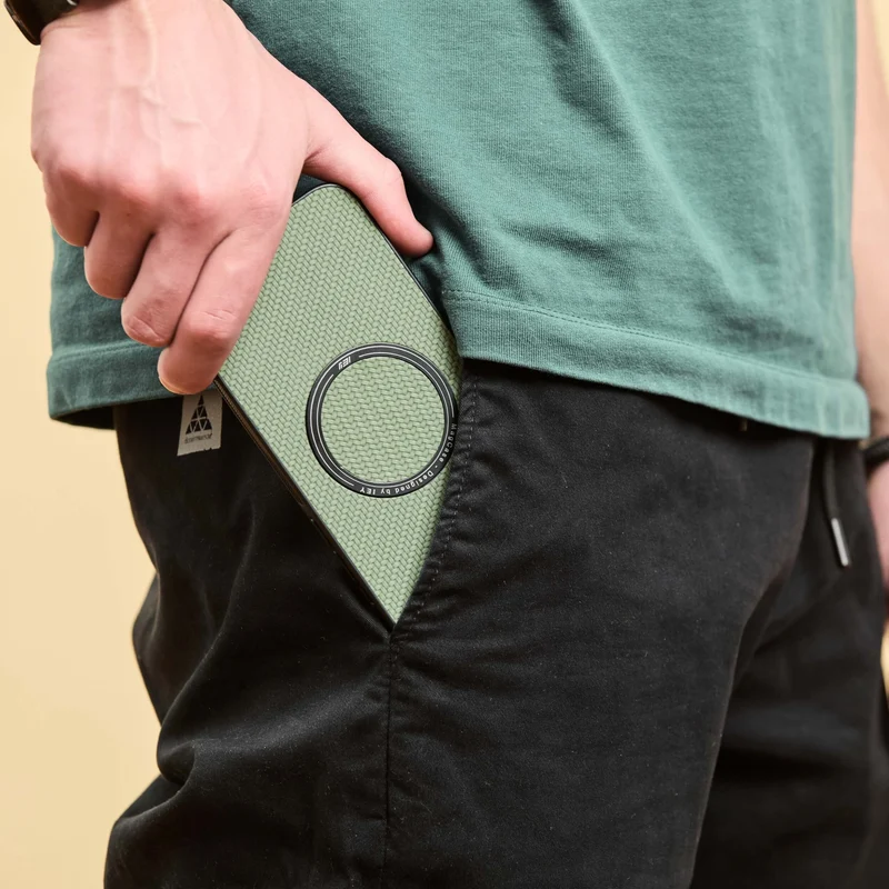 Combo MagSafe – Funda Carbon & Estación de Carga Inalámbrica 3 en 1