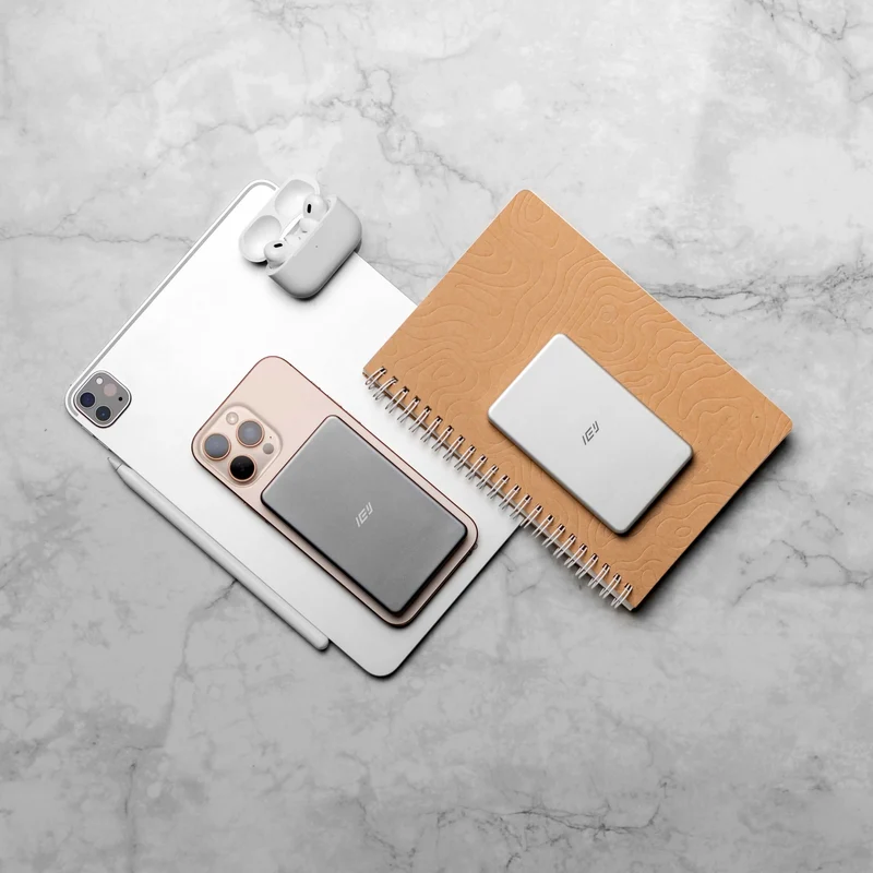 Combo MagSafe – Funda Carbon & Batería Inalámbrica Ultrafina 5000 mAh