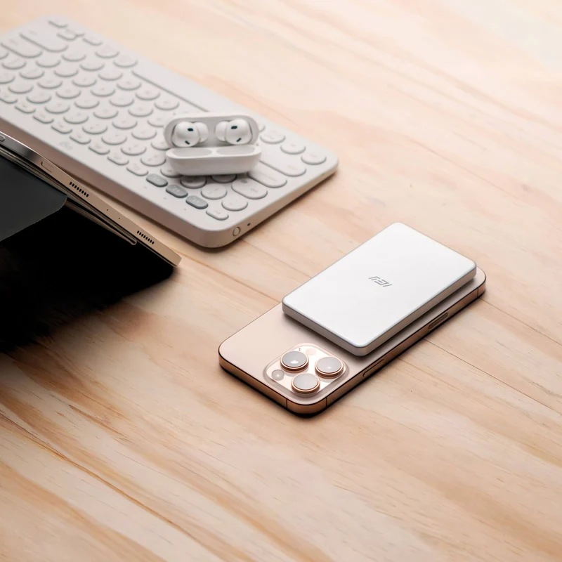 Combo MagSafe – Funda Carbon & Batería Inalámbrica Ultrafina 5000 mAh