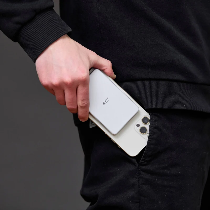 Combo MagSafe – Funda Carbon & Batería Inalámbrica Ultrafina 5000 mAh