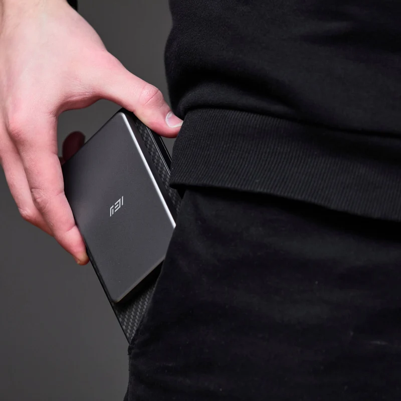 Combo MagSafe – Funda Carbon & Batería Inalámbrica Ultrafina 5000 mAh