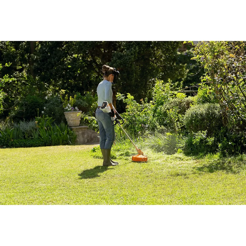 Desbrozadora STIHL FSA 60 R + Batería AK 20 y cargador