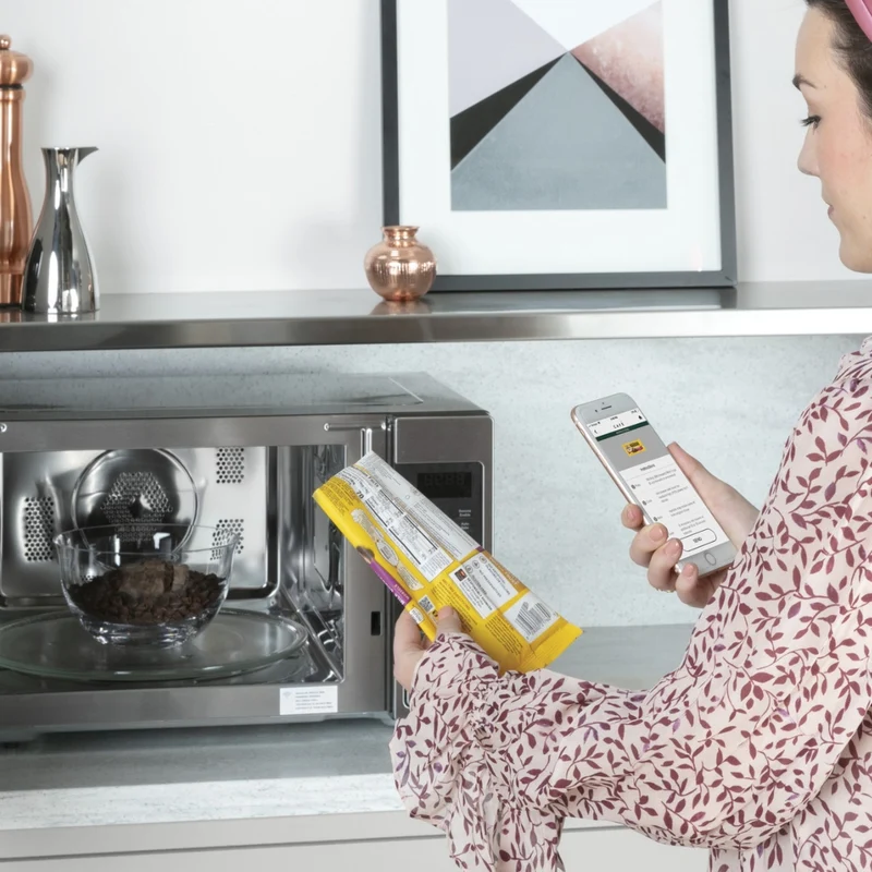 Café Appliances Horno Microondas Smart 1.5 Pies Cúbicos, CCWK15C1W