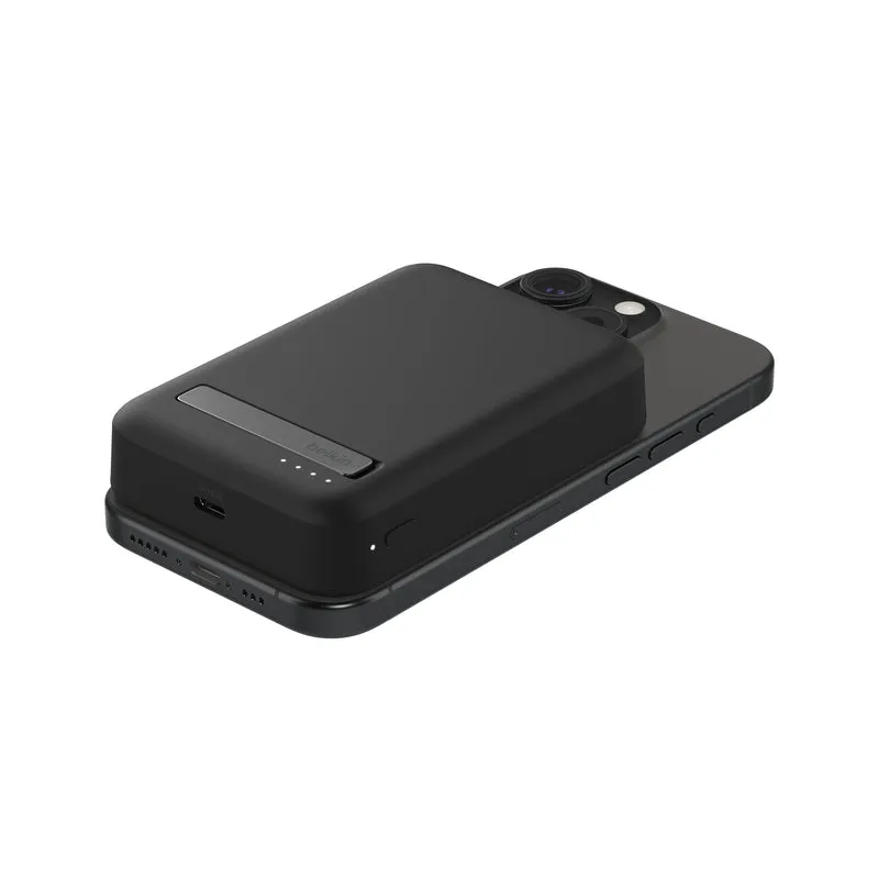Batería externa de 10,000 mAh Qi2 MagSafe con soporte de Belkin - Negro