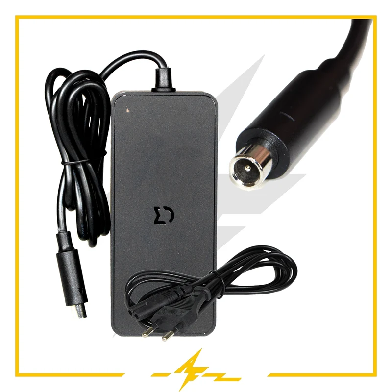 Cargador original Xiaomi 42V 2A para Patinete Eléctrico – seguridad y eficiencia con AF SCOOTERS