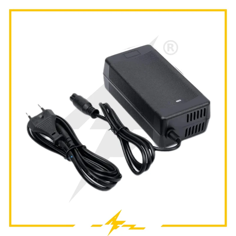 Cargador 48V (Salida 54,6V) 2A 3Pin GX16: ¡Energía Imparable para Tu Patinete Eléctrico!
