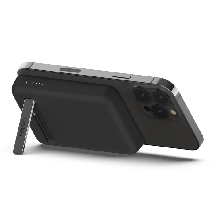 Batería externa inalámbrica y magnética con soporte 5.000 mAh BoostCharge de Belkin - Negro