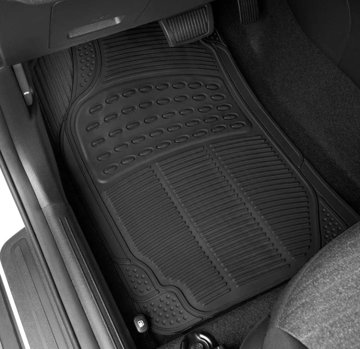 Juego Alfombras para autos en goma Universal 4 piezas flex