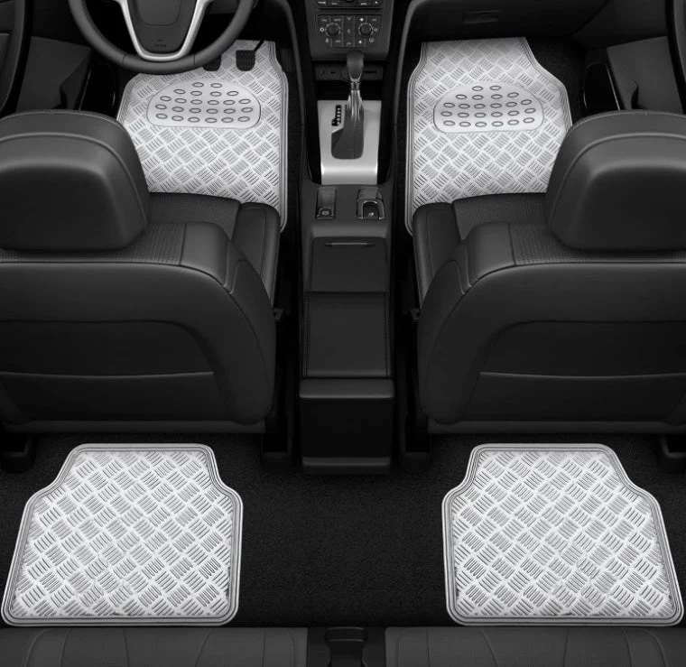 Juego Alfombras para autos en aluminio 4 piezas