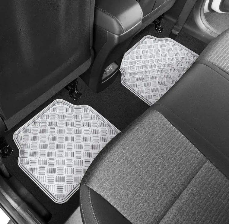 Juego Alfombras para autos en aluminio 4 piezas