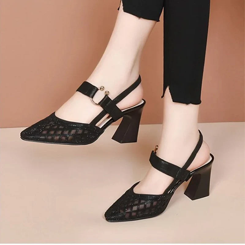 ✨Naredijo vas bolj elegantne in samozavestne💟Vintage sandali z visoko peto-SI